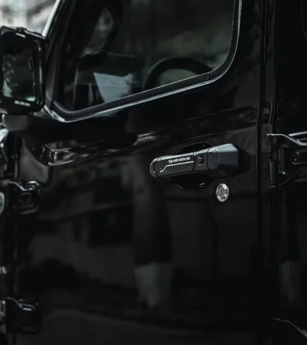 Řada FURY Awaken – Dveřní Rukojeť model JT 4dveř